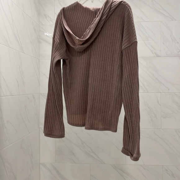 Light purple hoodie - Picture 4 of 4